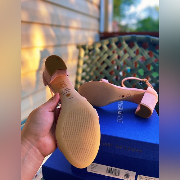 Stuart Weitzman Nearlynude Sandal 5.5B - Picture 6 of 6